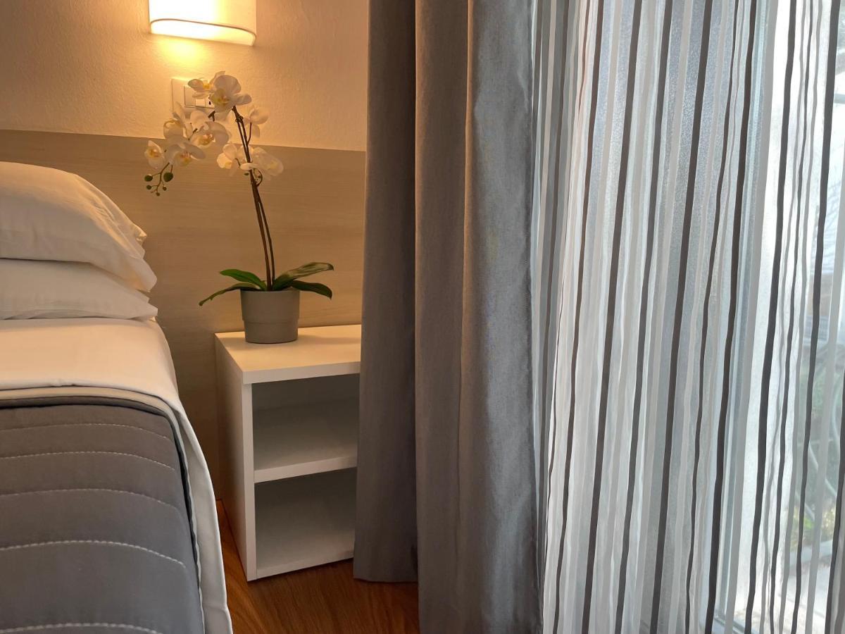 Hotel Augustus 밀라노마리티마 외부 사진