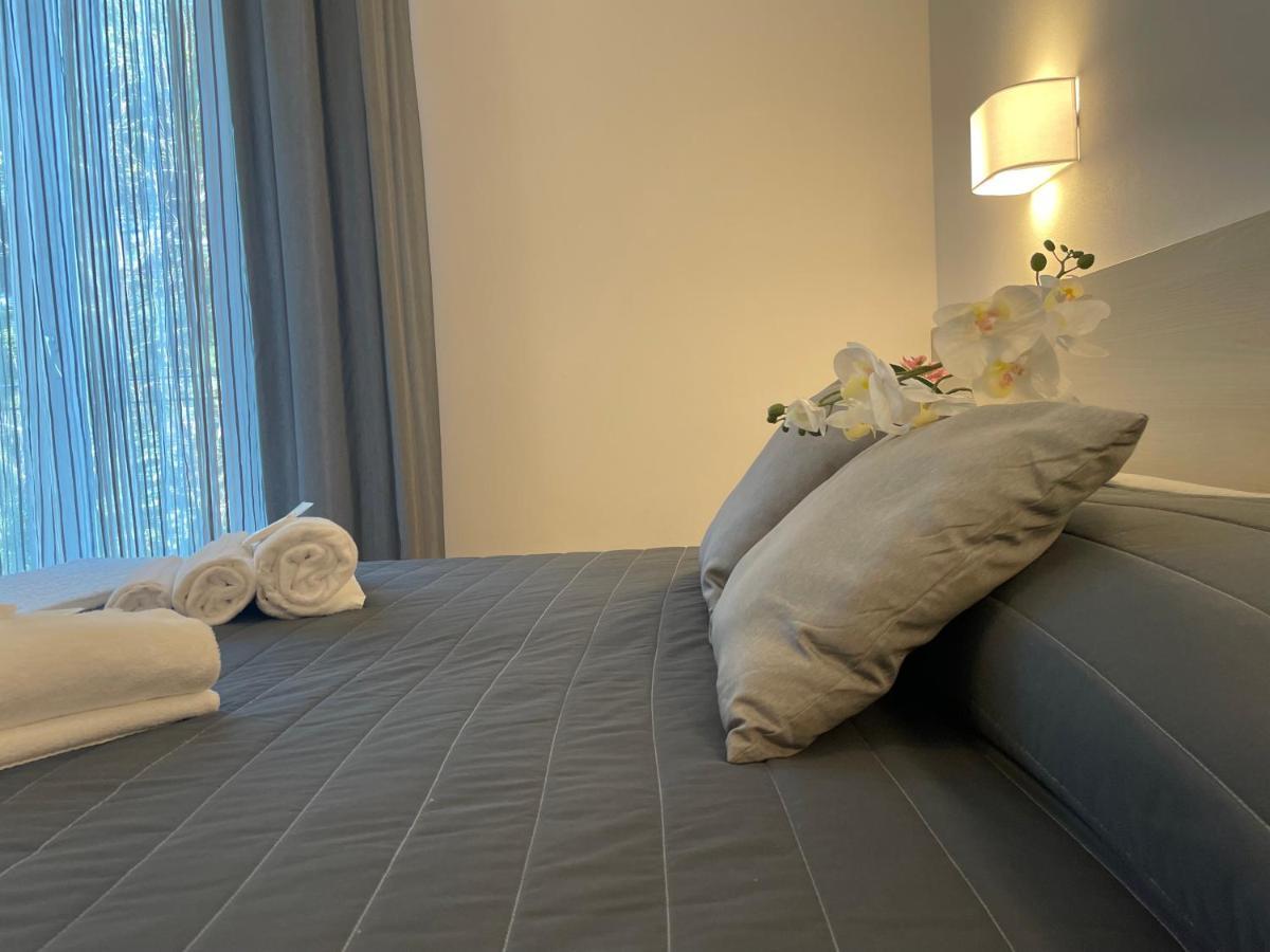 Hotel Augustus 밀라노마리티마 외부 사진