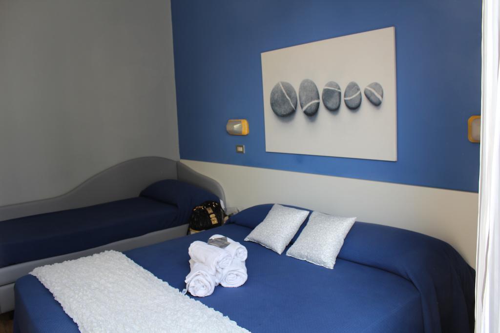 Hotel Augustus 밀라노마리티마 객실 사진