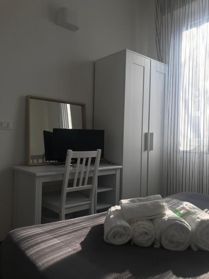 Hotel Augustus 밀라노마리티마 외부 사진