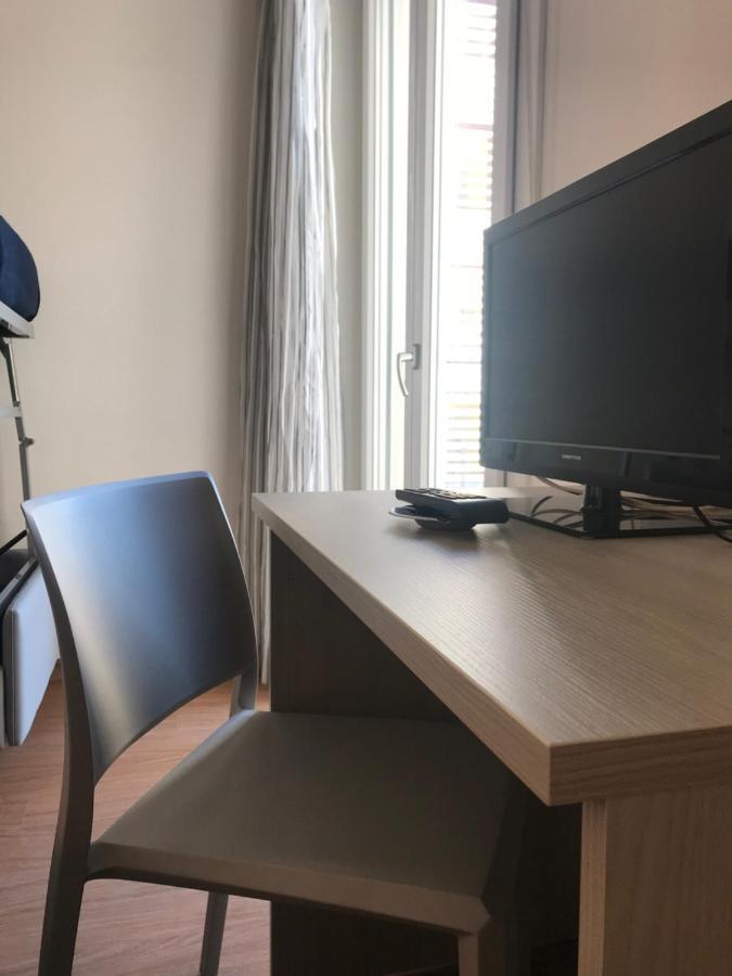Hotel Augustus 밀라노마리티마 외부 사진
