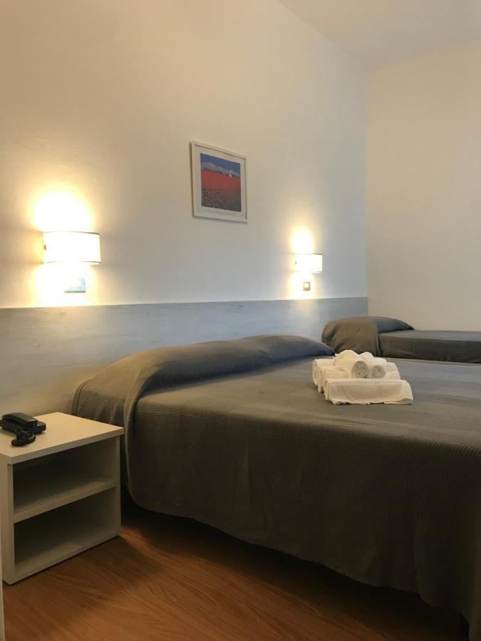 Hotel Augustus 밀라노마리티마 외부 사진